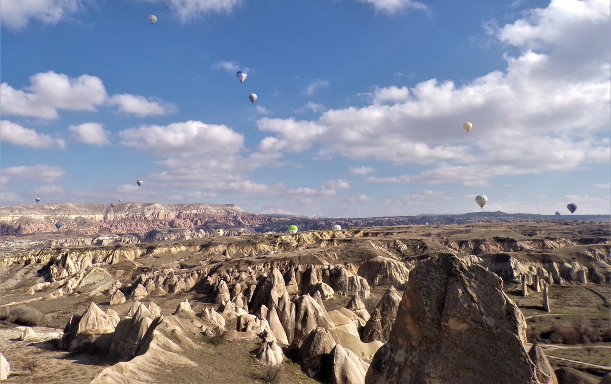 Cappadocia: Dreamscapes and Otherworldly Beauty