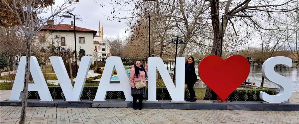 This image has an empty alt attribute; its file name is 51573036_2262794034009473_5929963897074221056_n-e1552306684482.jpg