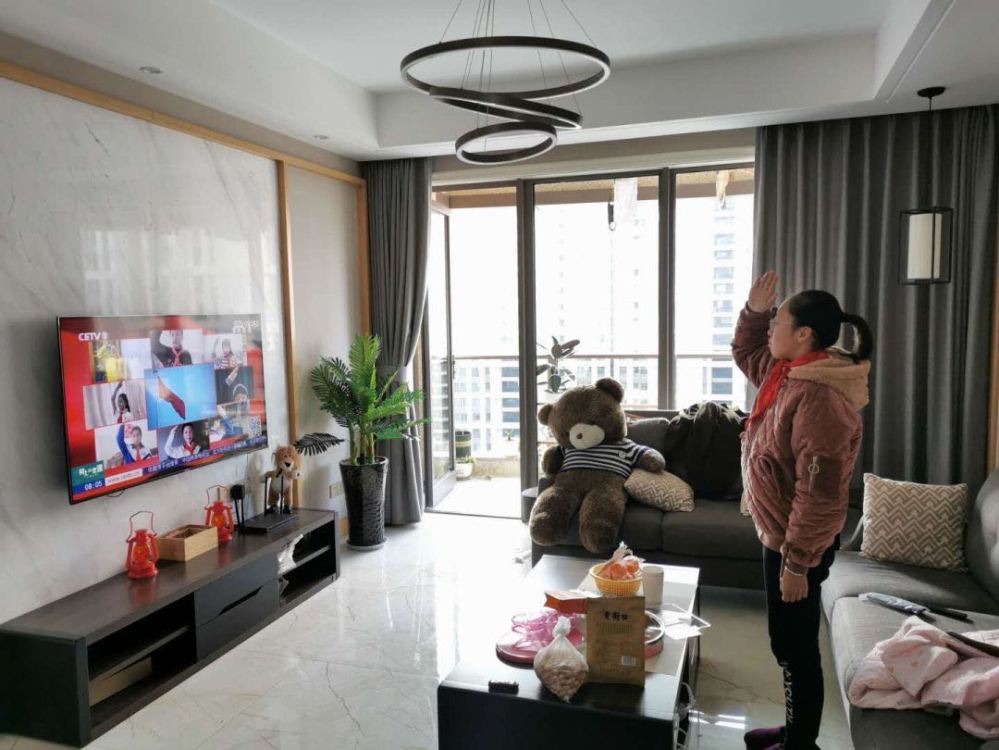 Online Teaching: Big Drama on Day One