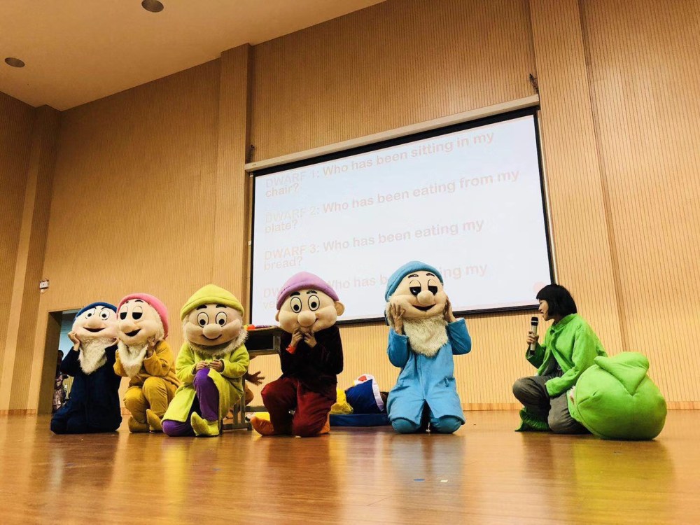 The Importance of Teaching Stories to ESL Students